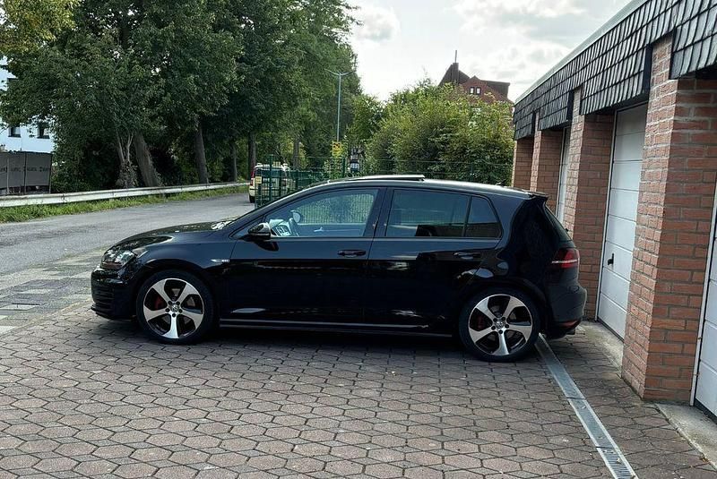 Gebraucht VW Golf VII GTI 220 PS (161 kW) 2016 Schwarz Limousine