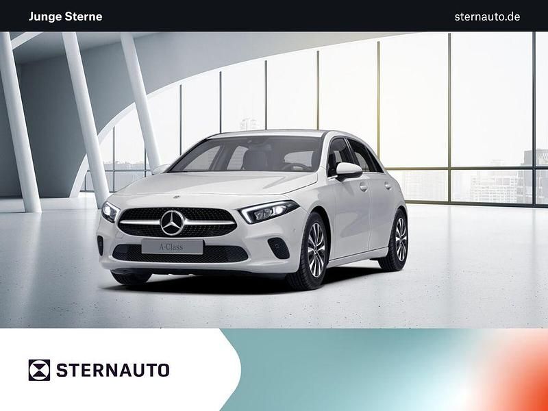 Unilack polarweiß Gebraucht 2022 Mercedes A180 Style Limousine | 21.990 € (Fairer Preis) - Bild 1/4