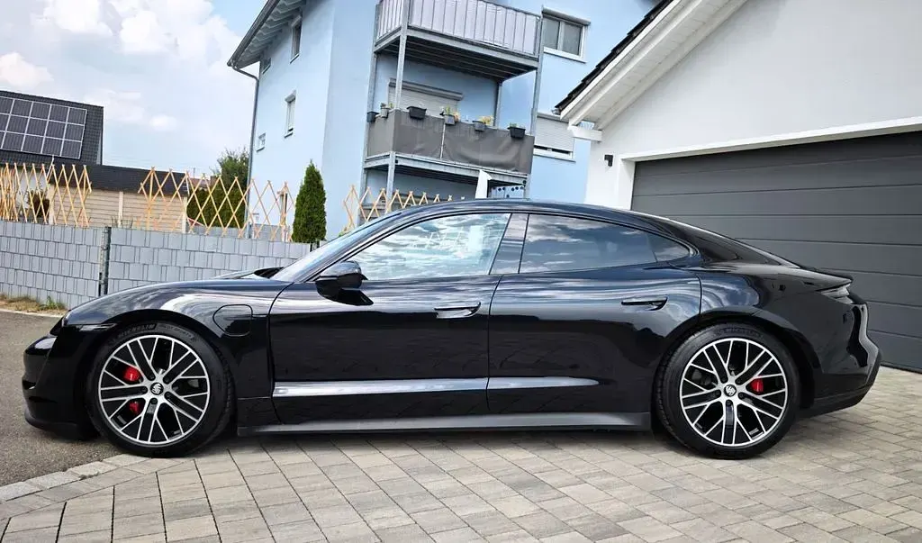 Gebraucht Porsche Taycan 4S Chrono 419 kW (571 PS) 2021 Schwarz Limousine