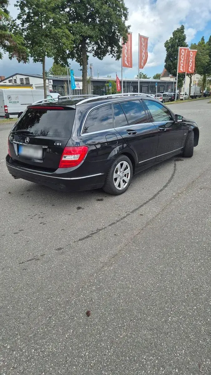 Gebraucht Mercedes C220 Avantgarde 170 PS (125 kW) 2011 Schwarz Kombi