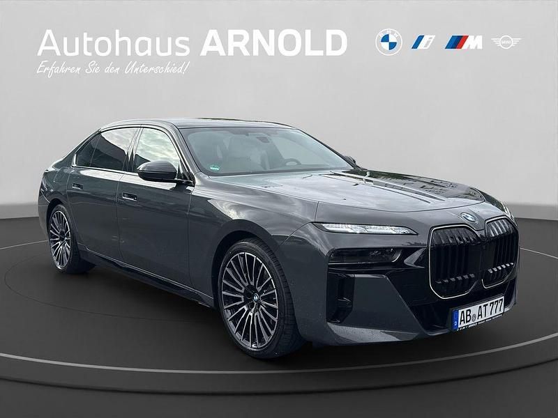 Gebraucht BMW 740 M Sport 286 PS (210 kW) 2025 Bmw individual dravitgrau meta Limousine