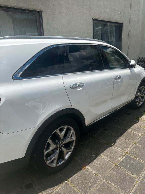Weiß Gebraucht 2017 Kia Sorento Platinum Edition SUV | 14.800 € (Guter Preis) - Bild 1/4