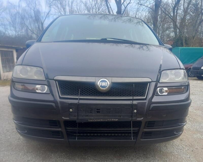 Schwarz Gebraucht 2004 Fiat Ulysse Van / Kleinbus | 799 € (Guter Preis) - Bild 1/4