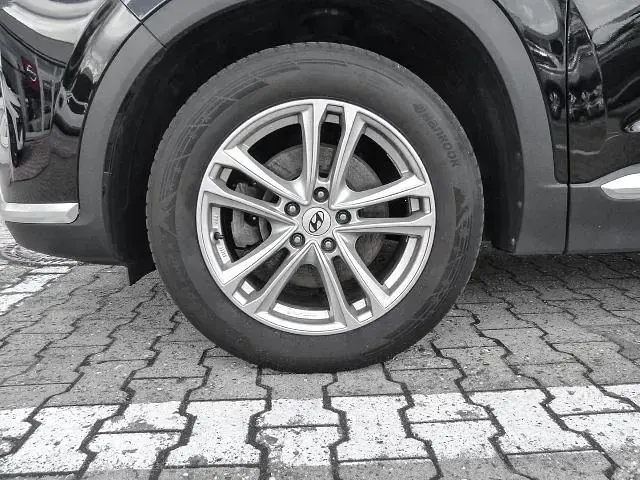 Gebraucht Hyundai Santa Fe Trend 179 PS (131 kW) 2022 Phantom black (metallic) SUV