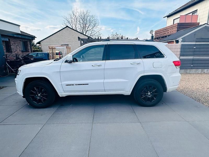 Weiß Gebraucht 2018 Jeep Grand Cherokee Overland SUV | 20.750 € (Superpreis) - Bild 1/4