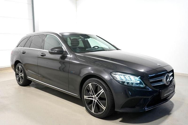 Gebraucht Mercedes C300e Avantgarde 194 PS (142 kW) 2020 Grau Limousine
