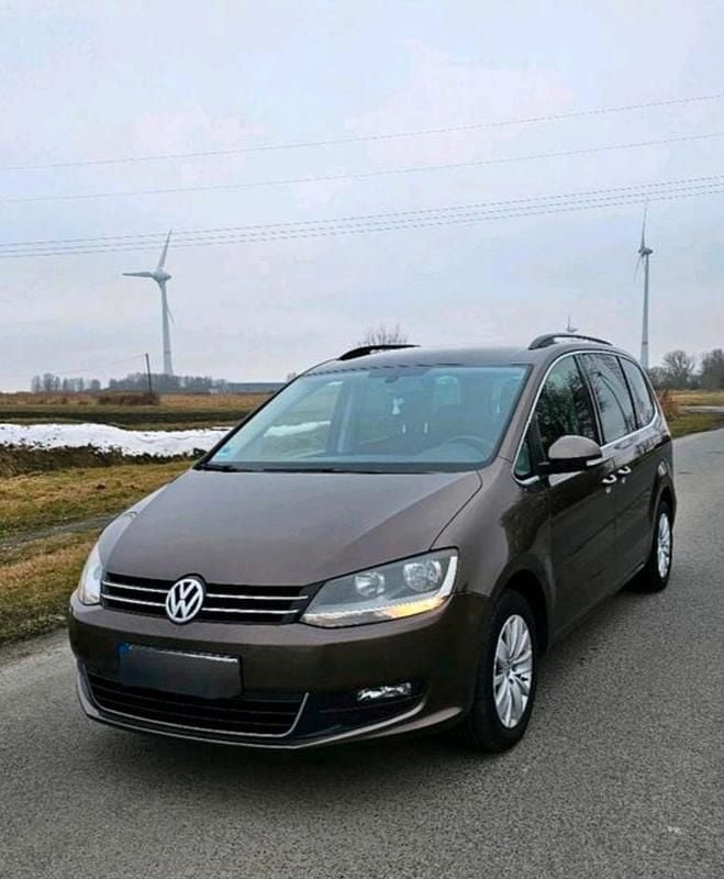 Second-hand VW Sharan 150 CP (110 kW) 2012 Maro Monovolum