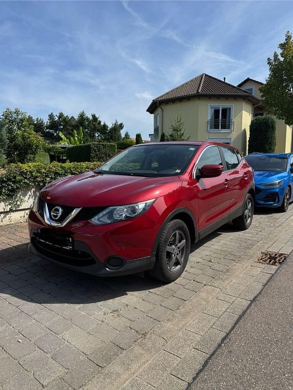 Rot Gebraucht 2016 Nissan Qashqai Visia SUV | 7.999 € (Guter Preis) - Bild 1/4