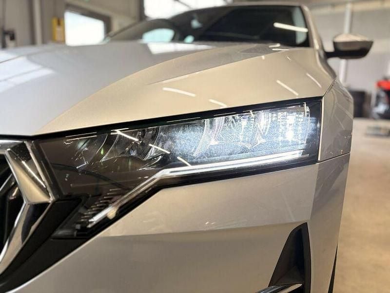 Gebraucht Skoda Octavia Style 150 PS (110 kW) 2025 Brillant silber Kombi