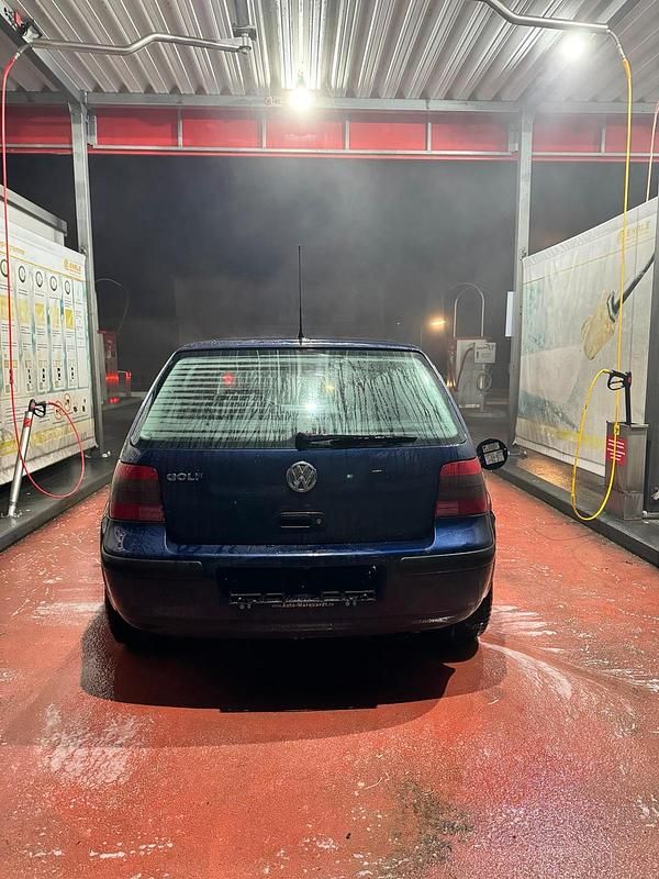 Gebraucht VW Golf IV 75 PS (55 kW) 2002 Kleinwagen