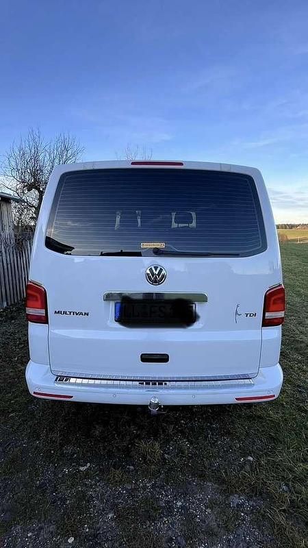 Gebraucht VW T5 Startline 140 PS (102 kW) 2015 Weiß Van