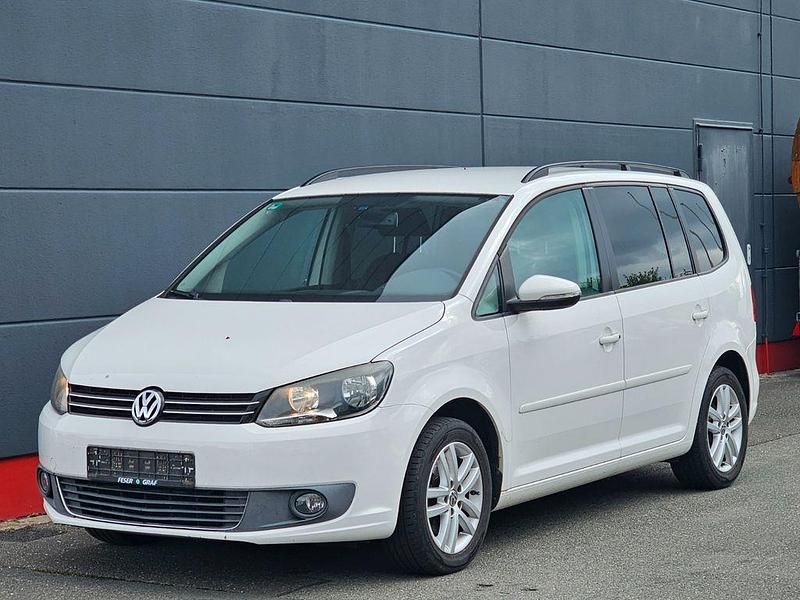 Weiß Gebraucht 2011 VW Touran Comfortline Van / Kleinbus | 4.999 € (Guter Preis) - Bild 1/4