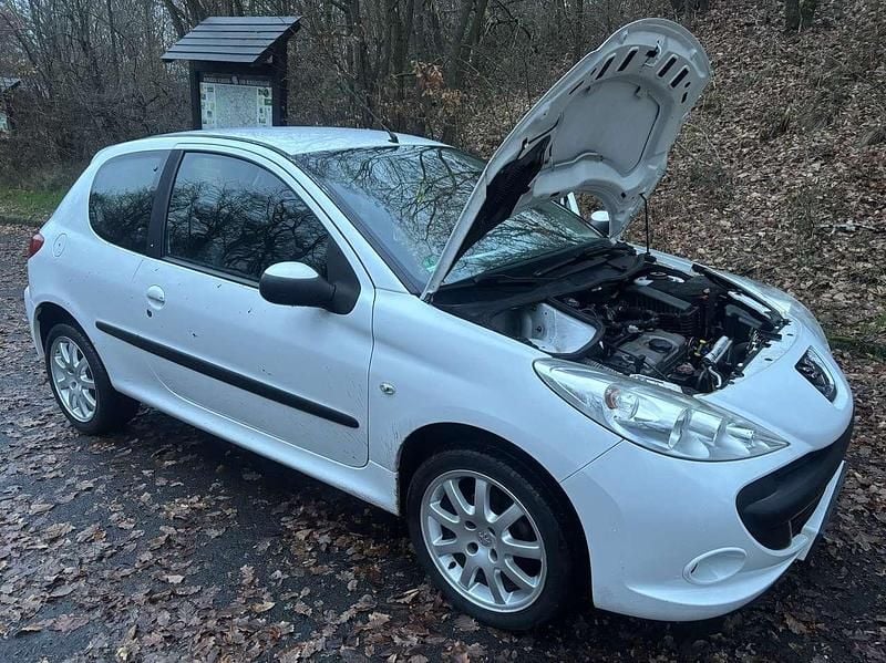Gebraucht Peugeot 206 60 PS (44 kW) 2010 Limousine