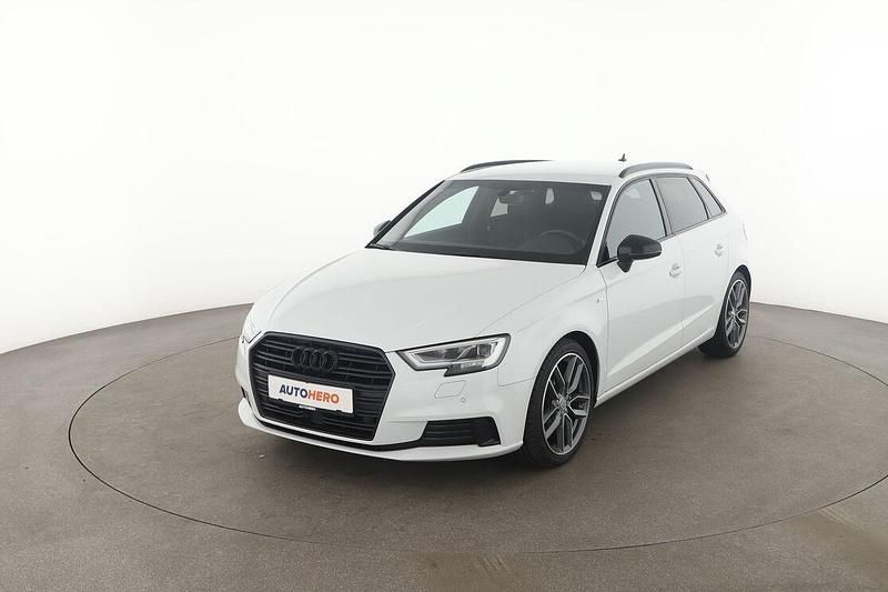 Weiß Gebraucht 2020 Audi A3 Sport Limousine | 23.570 € (Etwas zu teuer) - Bild 1/3