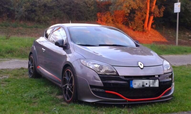 Gebraucht Renault Mégane III R.S. 300 PS (220 kW) 2010 Grau Coupé