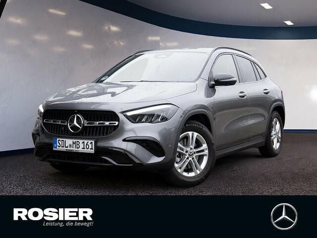 Gebraucht Mercedes GLA180 Progressive 136 PS (100 kW) 2024 Grau SUV