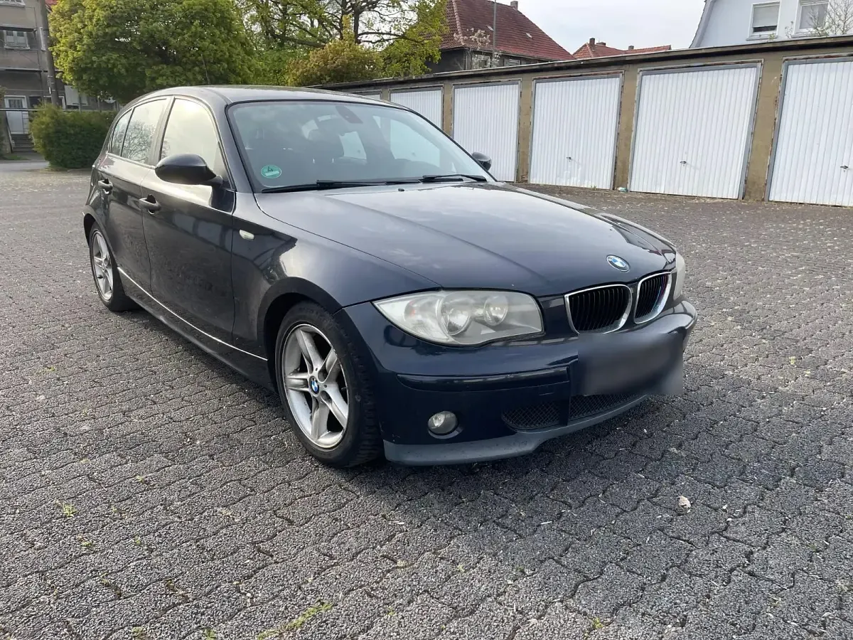 Gebraucht BMW 118 122 PS (89 kW) 2009 Schwarz Kleinwagen