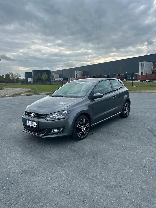 Grau Gebraucht 2011 VW Polo Coupé | 4.700 € (Fairer Preis) - Bild 1/4