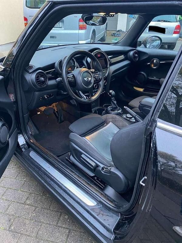 Gebraucht Mini ONE 102 PS (75 kW) 2017 Schwarz Kleinwagen