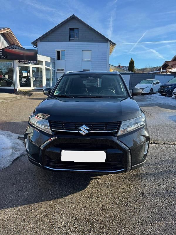 Gebraucht Suzuki Vitara Comfort 102 PS (75 kW) 2025 Schwarz SUV