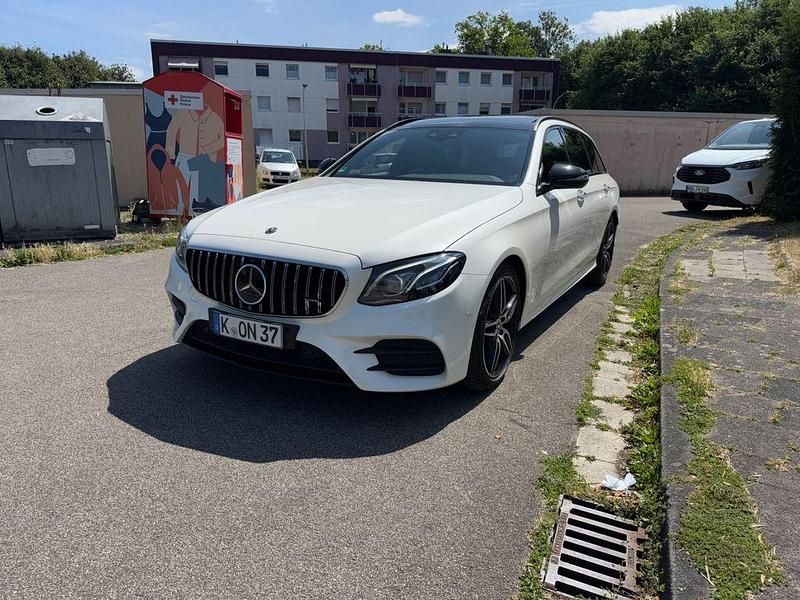 Gebraucht Mercedes E250 AMG line 211 PS (155 kW) 2017 Weiß Limousine