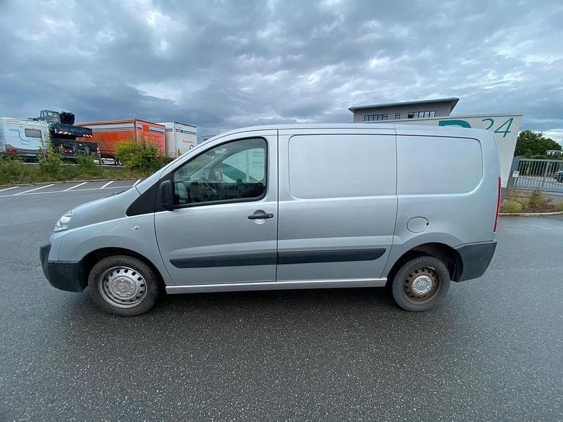 Second-hand Citroën Jumpy 163 CP (119 kW) 2016 Monovolum