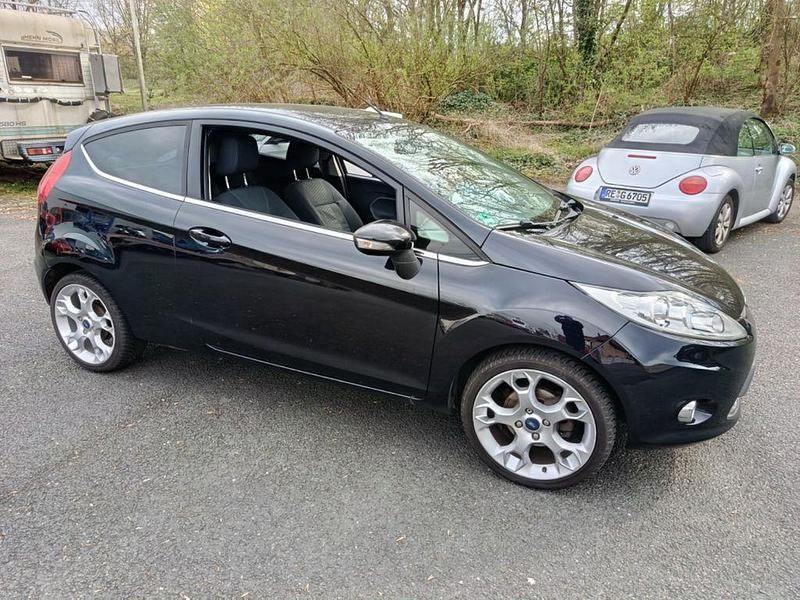 Gebraucht Ford Fiesta Titanium 120 PS (88 kW) 2009 Schwarz Kleinwagen