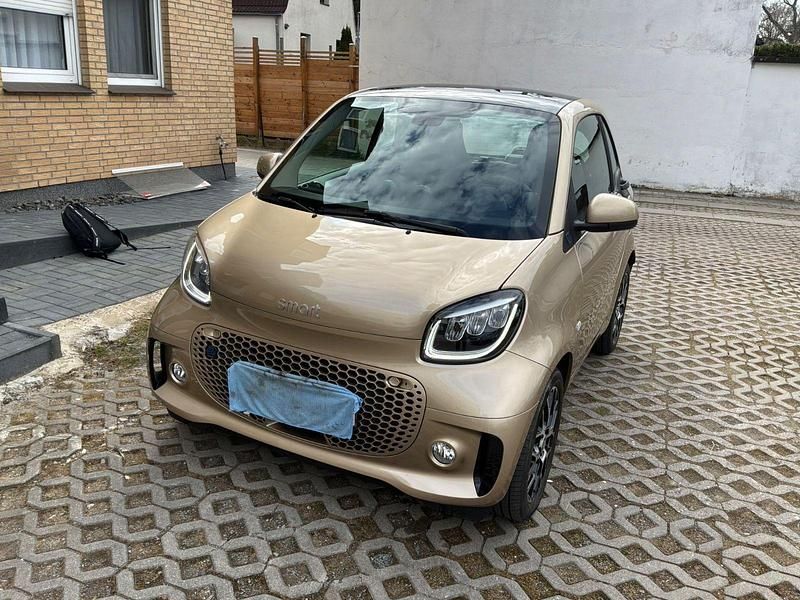 Gebraucht Smart ForTwo Coupé 60 kW (82 PS) 2021 Beige Kleinwagen
