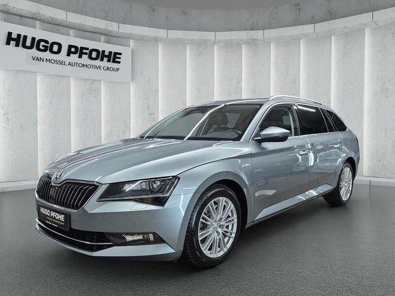 Grau Gebraucht 2016 Skoda Superb LAURIN & KLEMENT Kombi | 21.950 € (Fairer Preis) - Bild 1/4