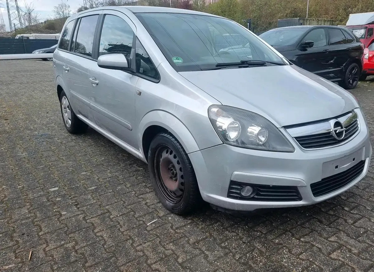 Gebraucht Opel Zafira 140 PS (102 kW) 2006 Silber Van / Kleinbus