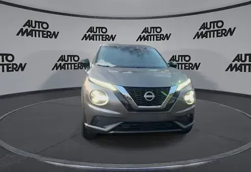 Neu Nissan Juke N-Connecta 114 PS (83 kW) 2026 Grau SUV