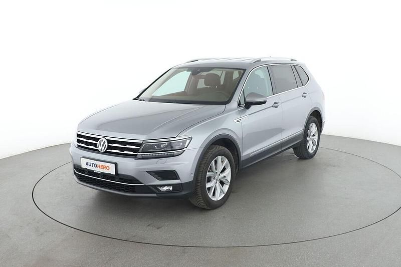 Silber Gebraucht 2020 VW Tiguan Allspace Highline SUV | 30.420 € (Guter Preis) - Bild 1/3