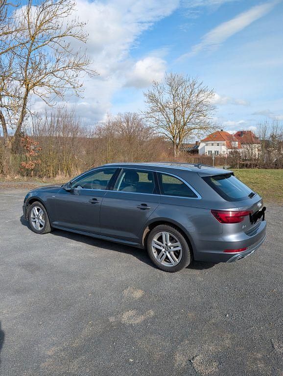 Gebraucht Audi A4 Sport 190 PS (139 kW) 2019 Grau Kombi