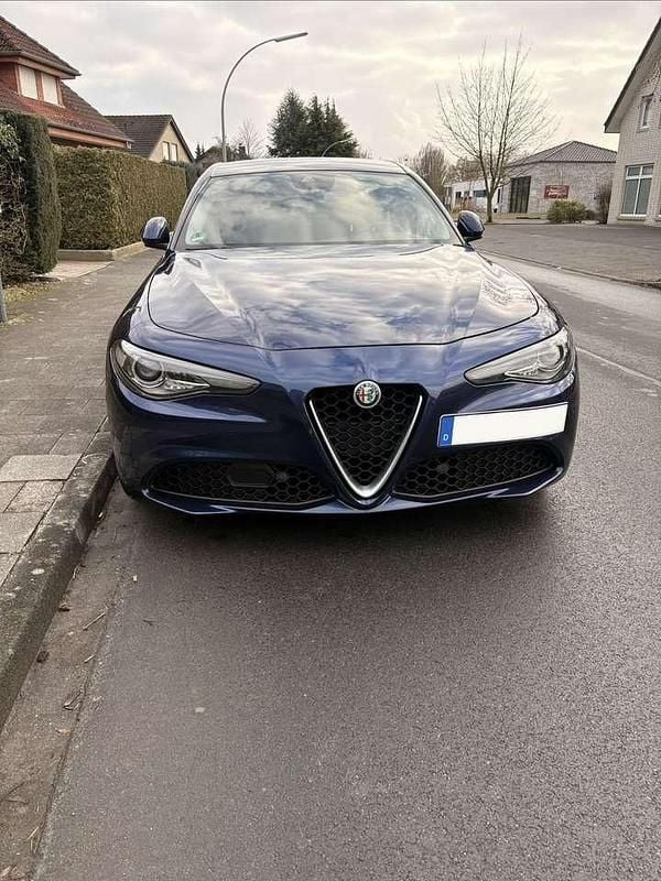 Gebraucht Alfa Romeo Giulia Super 179 PS (131 kW) 2016 Limousine