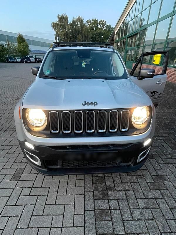 Grau Gebraucht 2016 Jeep Renegade Trailhawk SUV | 9.800 € (Superpreis) - Bild 1/4