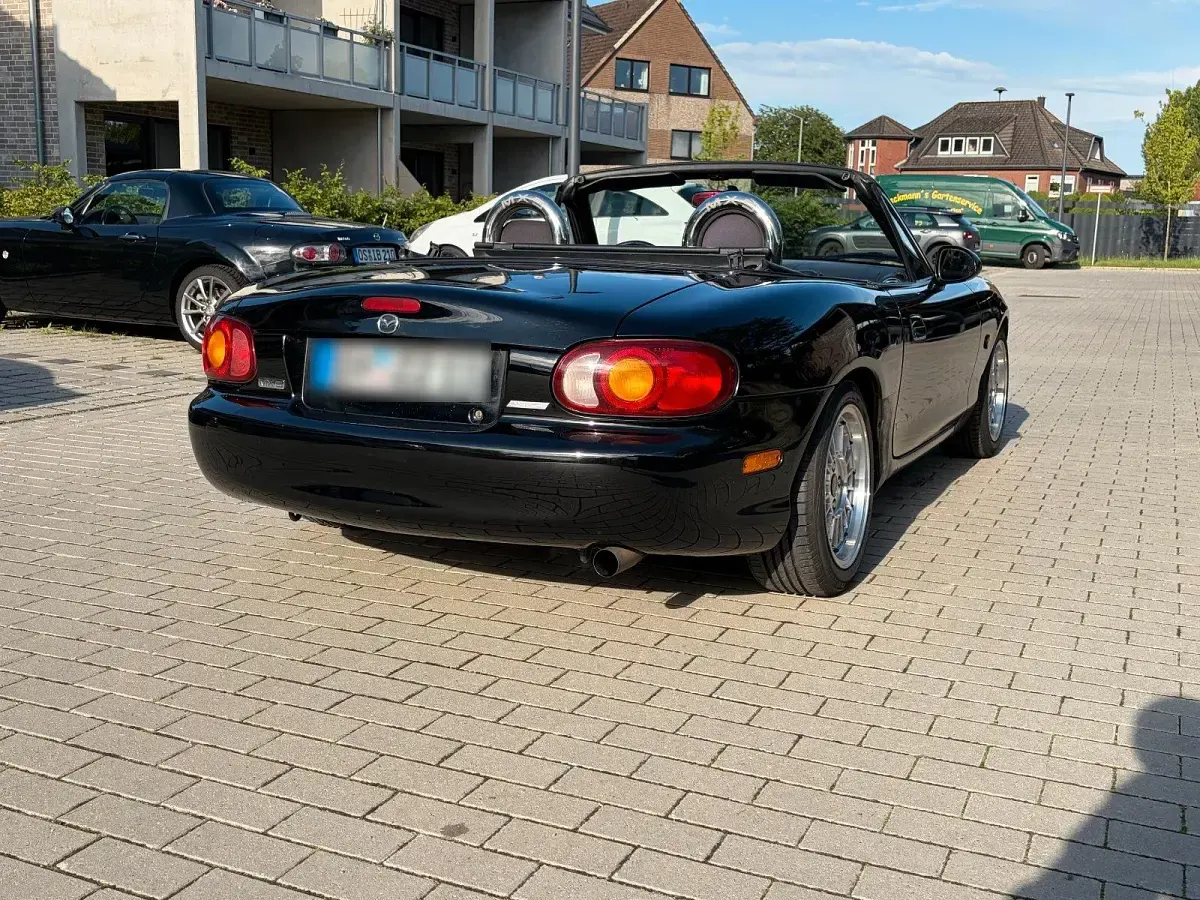 Gebraucht Mazda MX5 140 PS (102 kW) 2000 Schwarz Cabrio