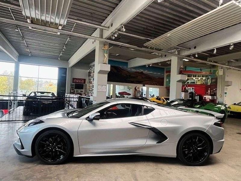 Nowe Corvette C8 481 KM (353 kW) 2025 Srebrny Coupe