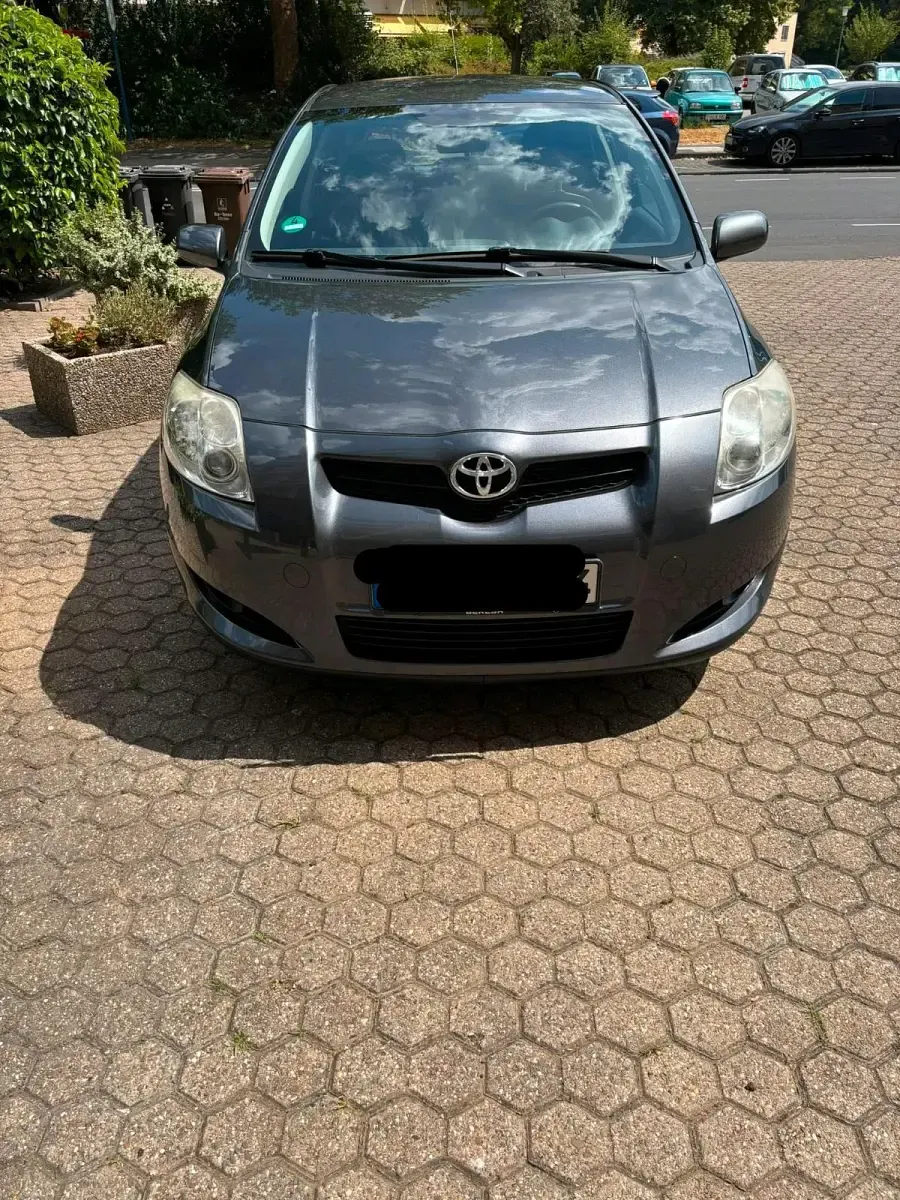 Gebraucht Toyota Auris 97 PS (71 kW) 2007 Grau Kleinwagen