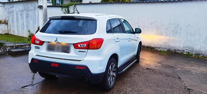 Gebraucht Mitsubishi ASX 150 PS (110 kW) 2011 Weiß SUV