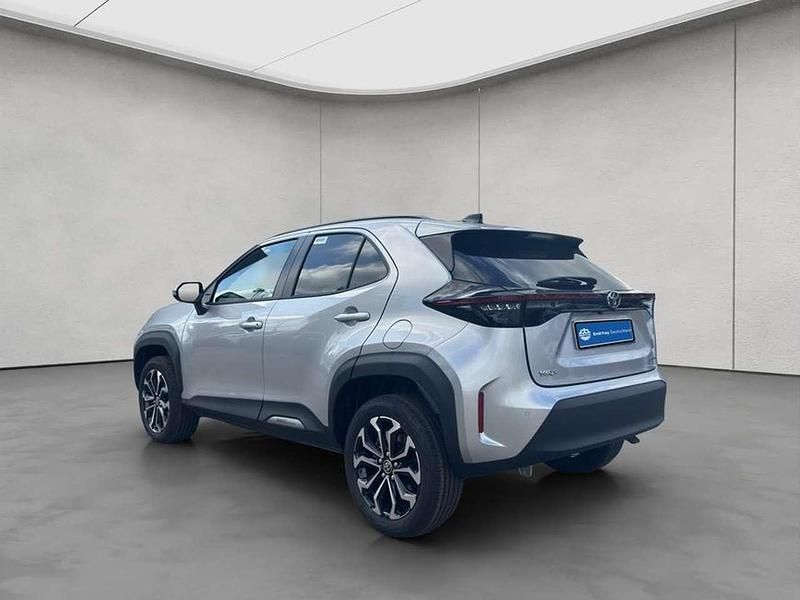 Neu Toyota Yaris Cross 131 PS (96 kW) 2025 Silber SUV