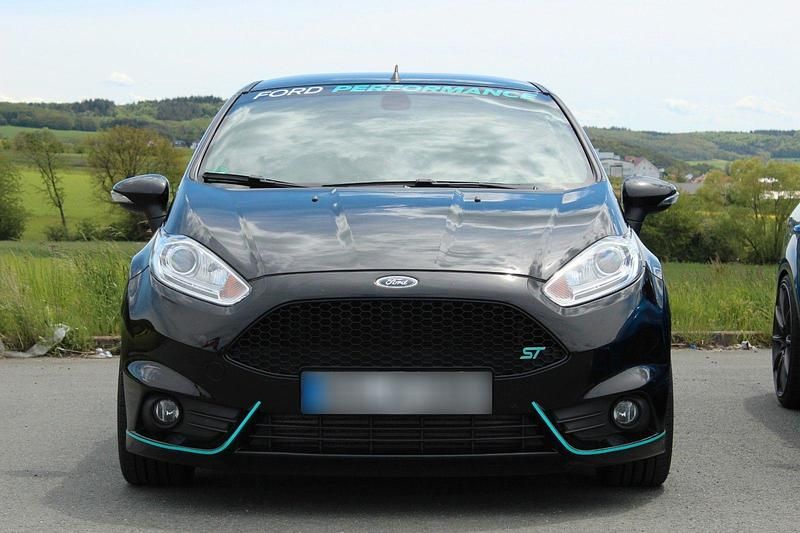 Gebraucht Ford Fiesta ST 209 PS (153 kW) 2015 Schwarz Kleinwagen