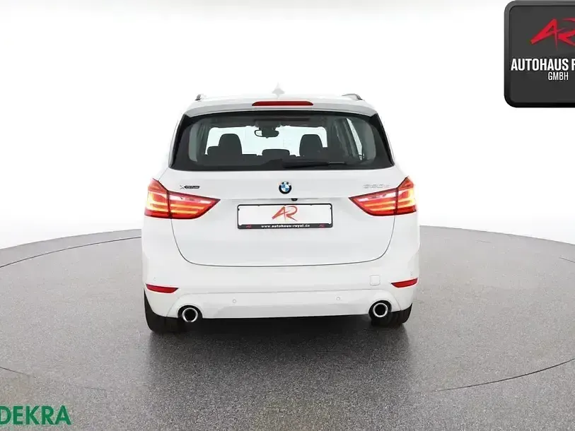 Gebraucht BMW 220 Advantage 190 PS (139 kW) 2018 Alpinweiss iii Kombi