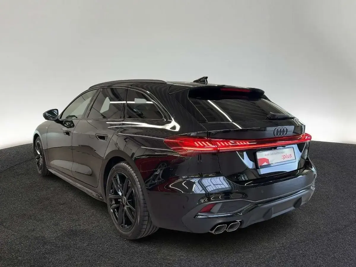 Gebraucht Audi A5 204 PS (150 kW) 2026 Mythosschwarz metallic Kombi