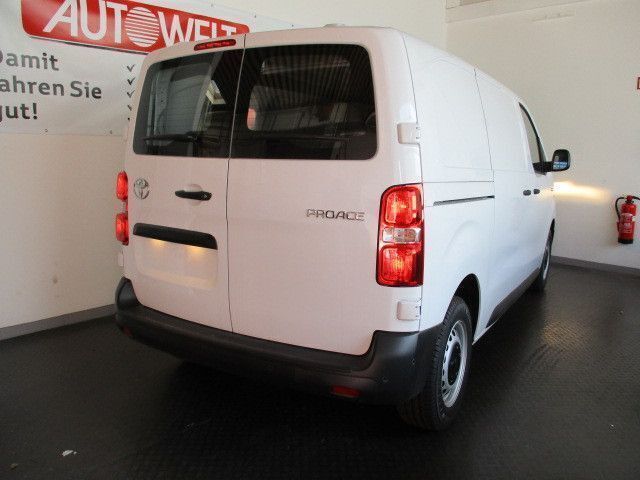 Gebraucht Toyota Proace 144 PS (105 kW) 2024 Weiß Van / Kleinbus