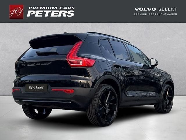 Gebraucht Volvo XC40 Plus 197 PS (144 kW) 2025 Onyx black / metallic SUV