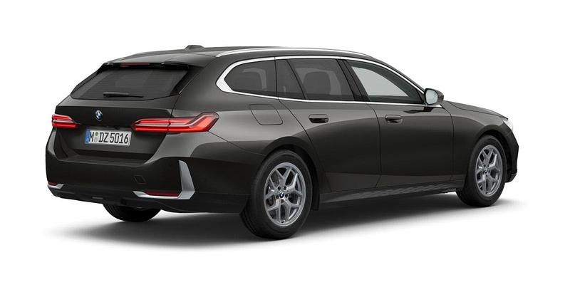 Gebraucht BMW 520 Comfort Edition 197 PS (144 kW) 2025 Grau Kombi