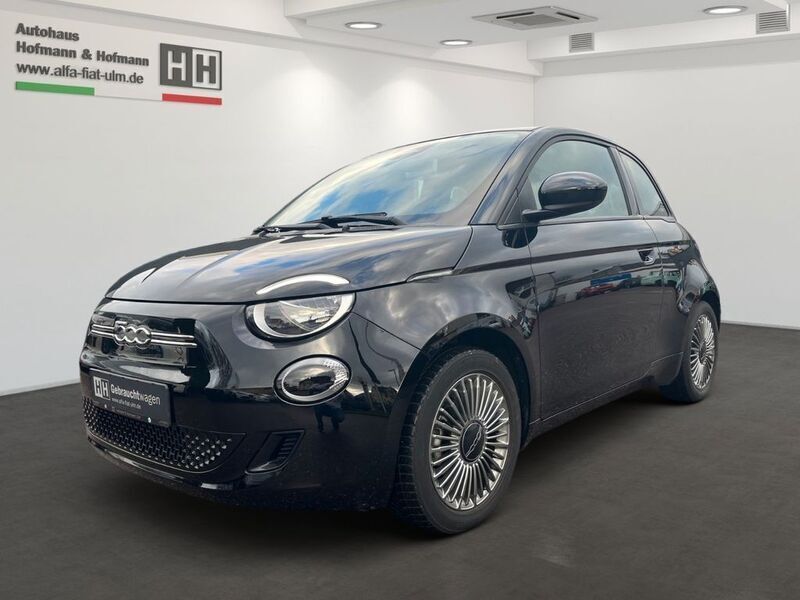 Schwarz Gebraucht 2021 Fiat 500e Action Limousine | 14.990 € (Etwas zu teuer) - Bild 1/4