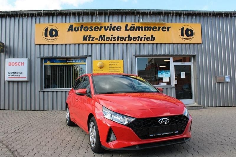 Gebraucht Hyundai i20 Trend 101 PS (74 kW) 2020 Rot Kleinwagen