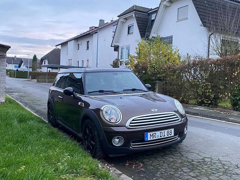 Braun Gebraucht 2009 Mini Cooper Clubman Chili Kombi | 3.300 € (Fairer Preis) - Bild 1/4