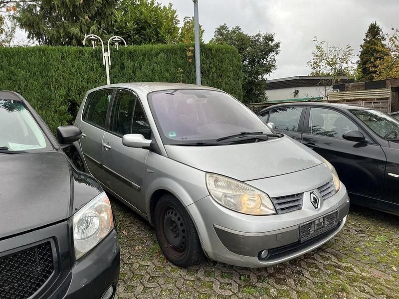 Gebraucht Renault Scénic II 135 PS (99 kW) 2006 Silber Van / Kleinbus